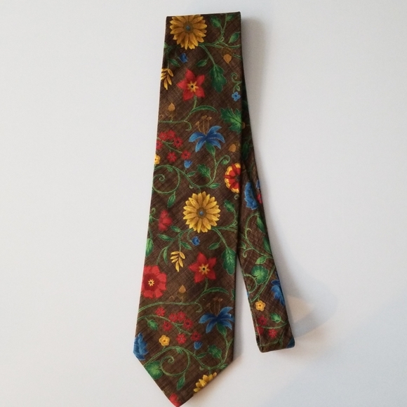Van Heusen Other - Van Heusen 100% cotton Tie